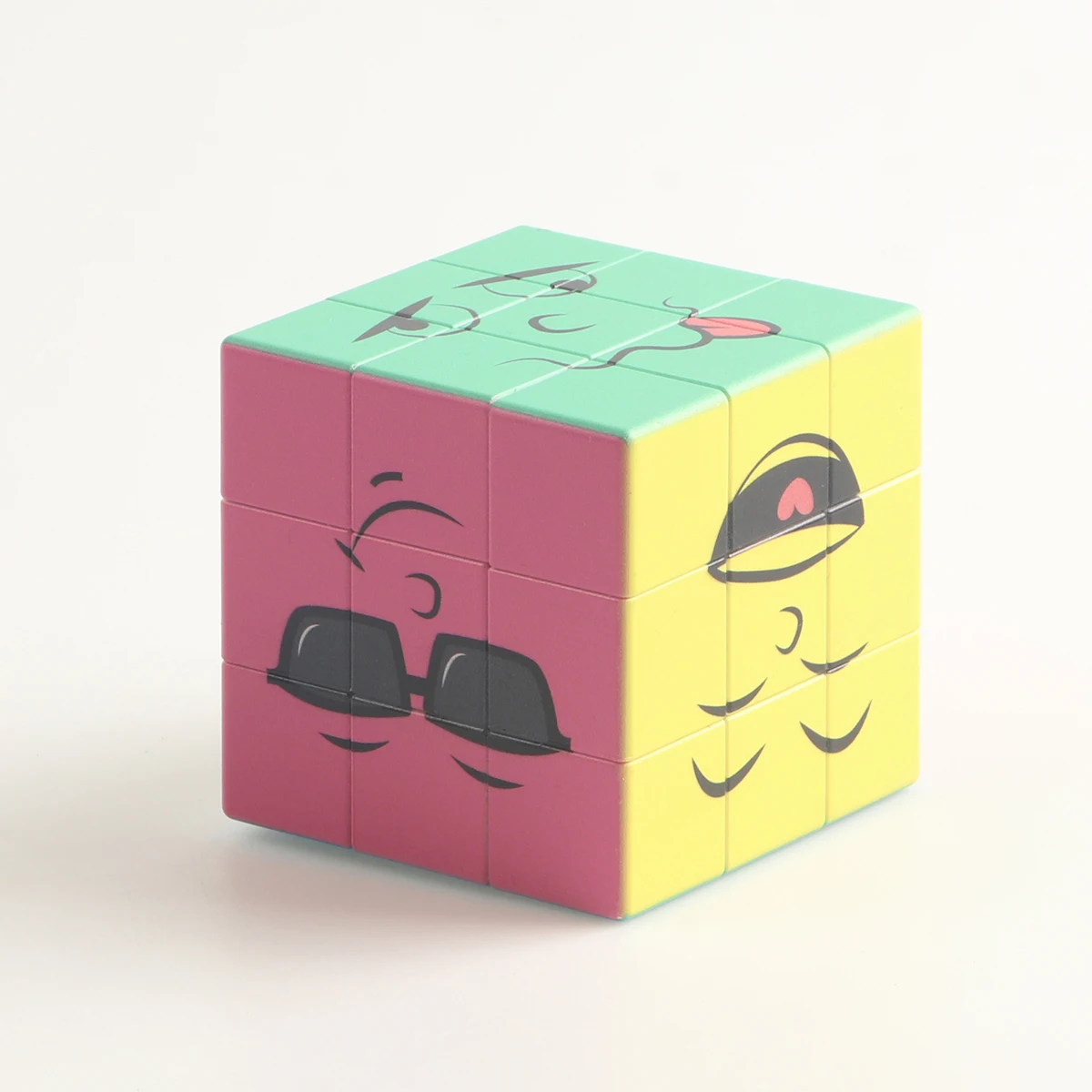子供のためのプロの魔法の立方体のおもちゃ,笑顔の表現,楽しいストレス解消,スムーズなスピードゲーム,パズルギフト,UV, 3x3x3