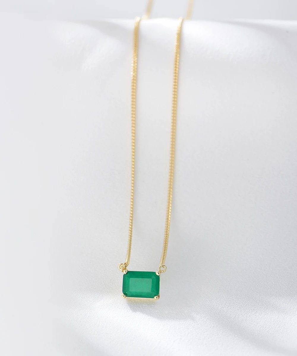 

Women's Classic Luxury Emerald Necklace Clavicle Chain Charm Single Zircon Jewelry S925 Silver Gemstone