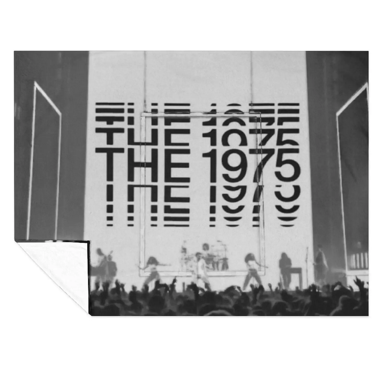 

1975 concert Throw Blanket Flannel Beautifuls Furrys Luxury Blankets