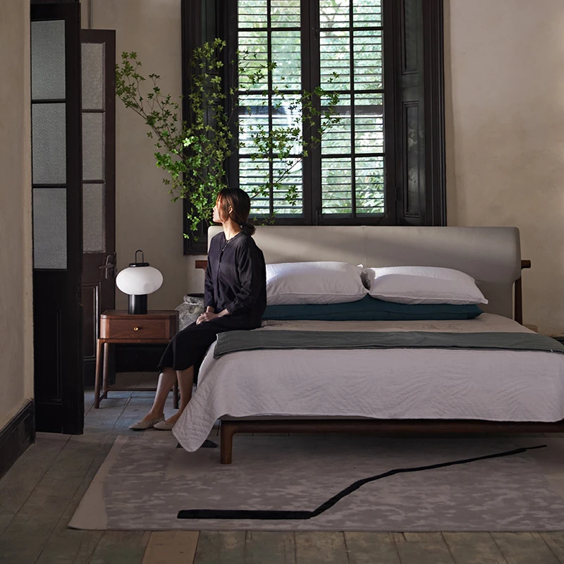 Black walnut solid wood bed first layer cowhide double bed master bedroom modern simple soft bed