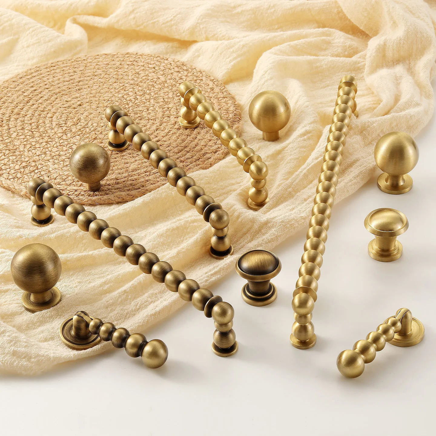Nordic Solid Brass Furniture Handles Gold / Bronze Handles for Wardrobe and Drawer Luxury Creativity Kitchen Cabinet Handles