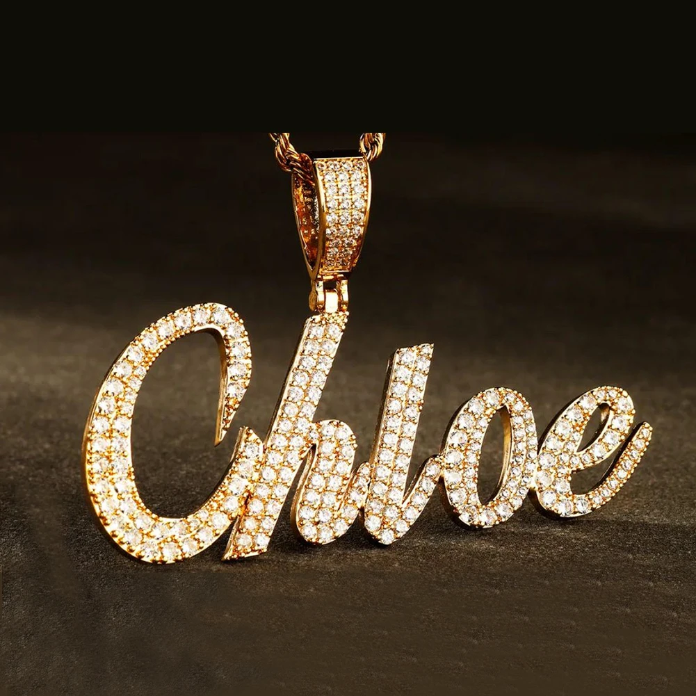 TBTK Scrittura personalizzata Lettere corsive Numeri Collana con ciondolo Iced Out 2 file Targhetta con zirconi cubici Fascino Gioielli HipHop