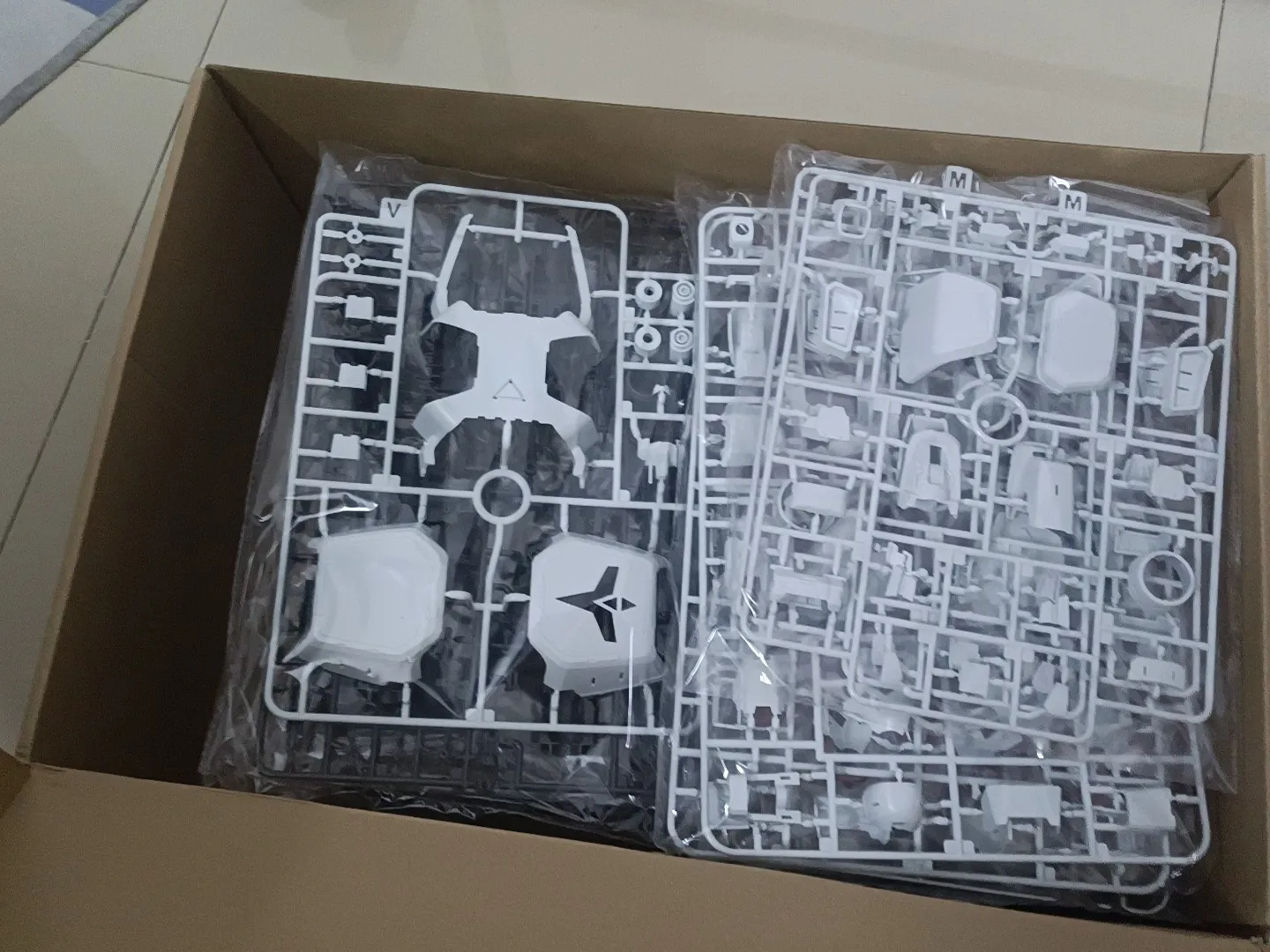 In Stock SOLOMON PHYSALIS GP02 1/100 Sour Berry Assembly Model Multilayer Skeleton Model Kit Collection Toys Mecha Robot view 6