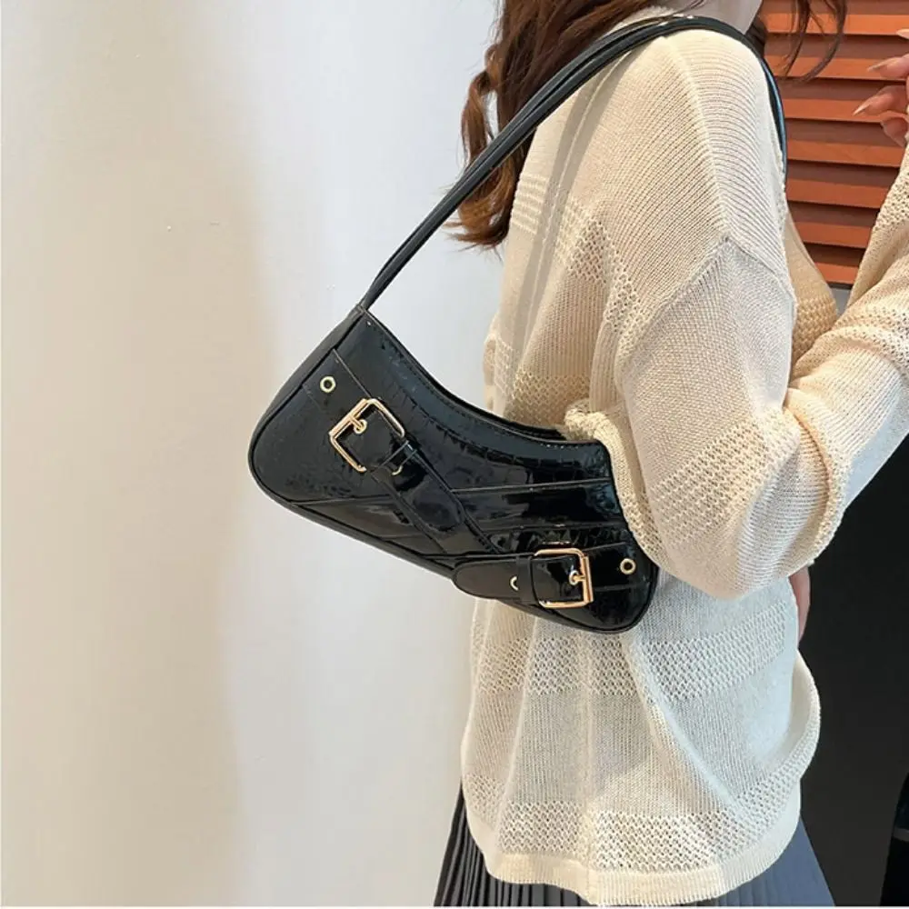 ファッション新デザインベルトバックル脇バッグY2KゴシックY2kショルダーバッグカジュアルパンクスパイシーガールズハンドバッグ女性