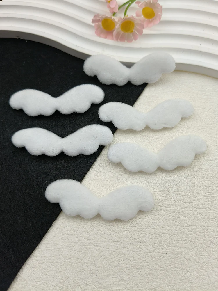 40 Stück gefütterte Filz-Applikationen in Form von Engelsflügeln, 6 x 2 cm, einseitig, für Kinderhüte, zum Selbernähen, für Haarband- und Haarspangen-Accessoires. – Detail 2