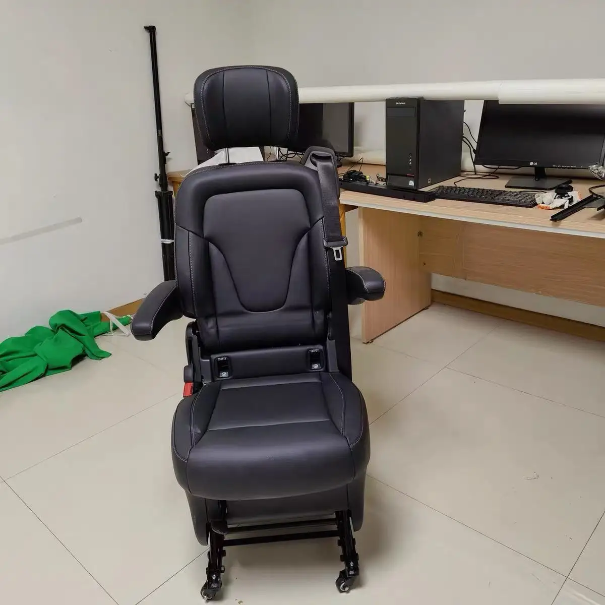 

Оптовая продажа: Самые дешевые оригинальные задние сиденья для микроавтобусов (3 места), бежево-черные, для Mercedes-Benz V260 и V-класса