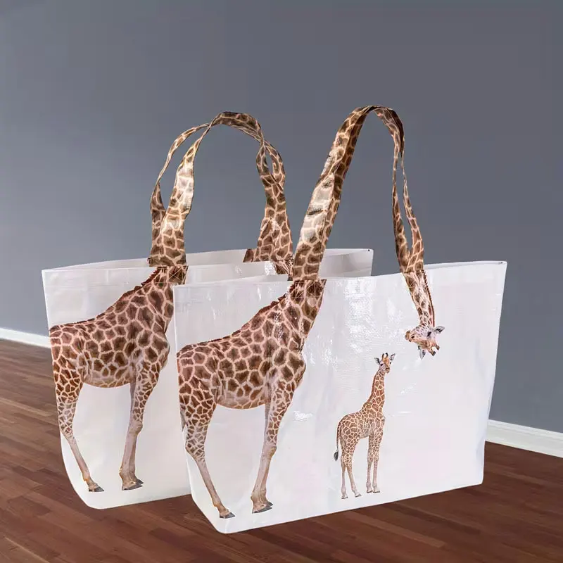 A Unique Giraffe-Patterned Tote Bag, Perfect for Christmas Shopping, Made from Composite Woven Material, Spacious Enough for Travel Storage, Suitable for Cycling