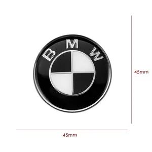 Bir arabanın direksiyonundaki etiketin amblemi, BMW, mavi ve siyah logo, karbon, BMW E39, E46, E60, E90, E30, E36, E87, E91, E92, F10, F20, F30, x1, X3, 45mm Amblemde ilk 10 satış, direksiyon simidi e46-no. 1