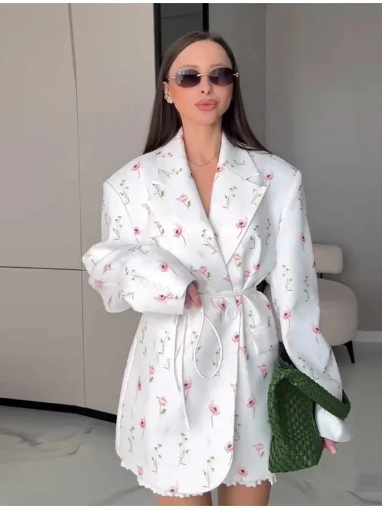 

Женский свободный блейзер с цветочным принтом, с лацканами, длинными рукавами, на одной пуговице, с завязками, весенний, в стиле High Street