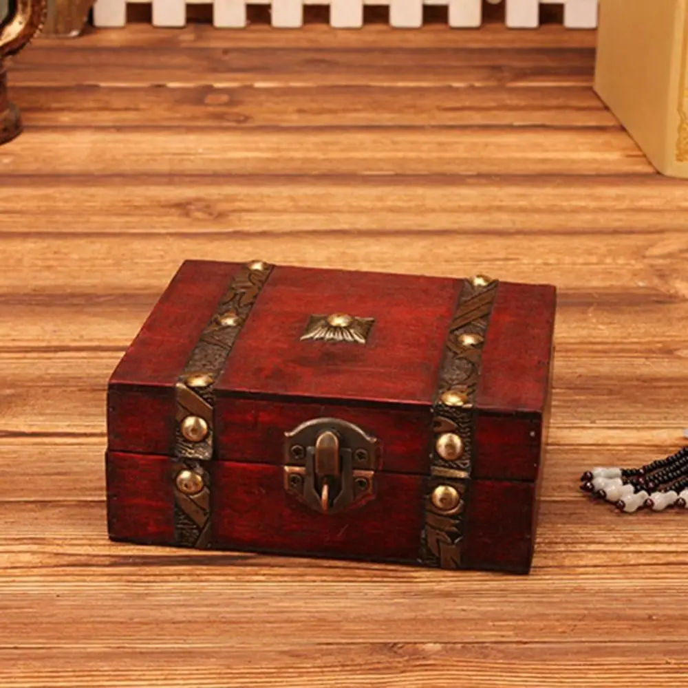 

Durable Wood Treasure Chest Large Capacity with Lock Storage Box Antique Style Ring