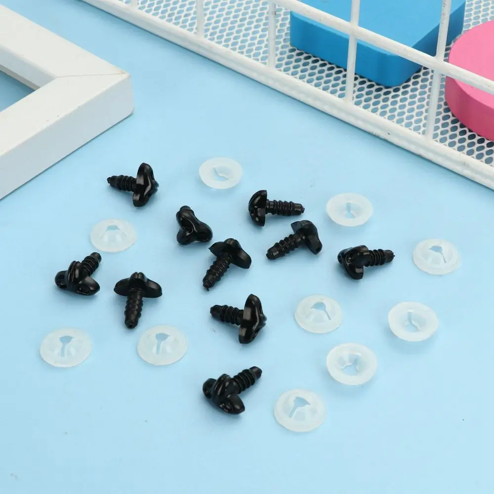10Pcs DIY Animals Crafts Plastic Triangle Noses For Dolls Toys For Bear Buttons Toy DIY Safety Nose Dolls Accessories