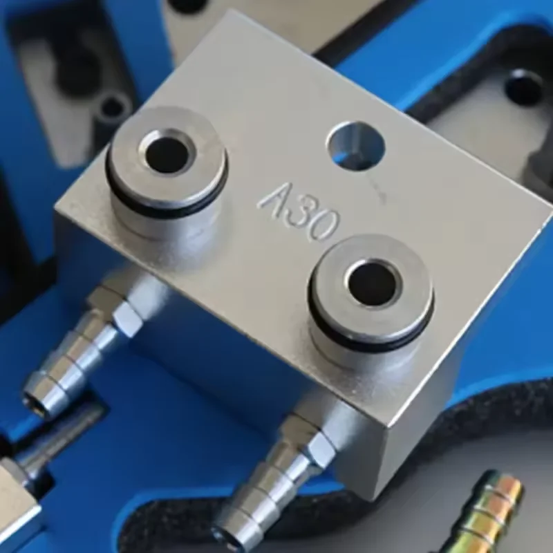 

Комплект для быстрой замены масла в АКПП: 130 специальных соединителей для коробок передач