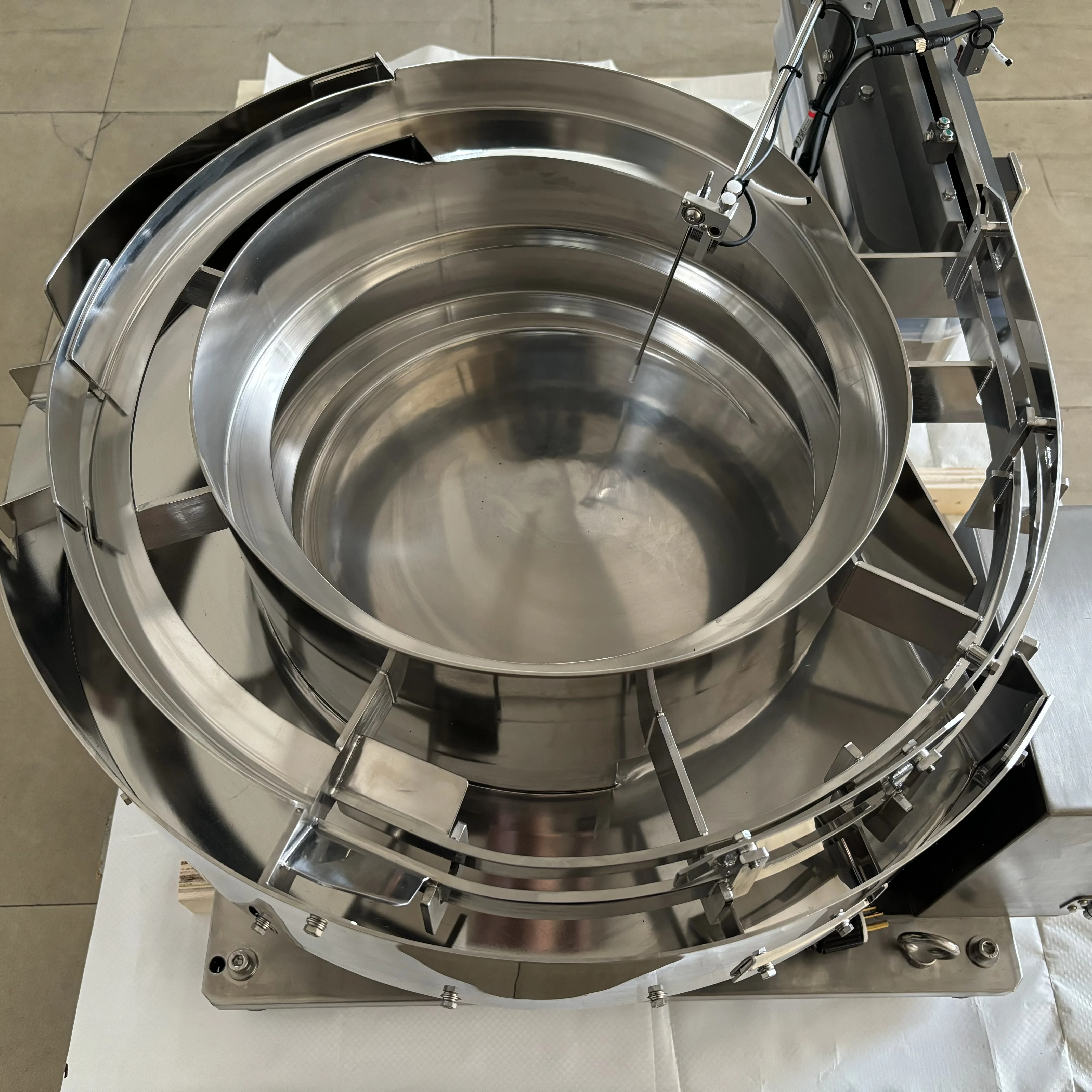 Factory Directly Manufacture SUS304 Custom Vibration Bowl Feeder for Vials