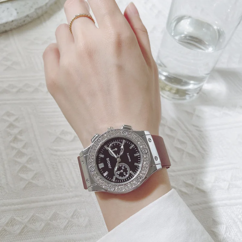 

Fashion 2024 Rubber Women Watches Luxurious Brand Casual Diamond Female Quartz Wristwatches Simple Sport Clock Relogio Feminino