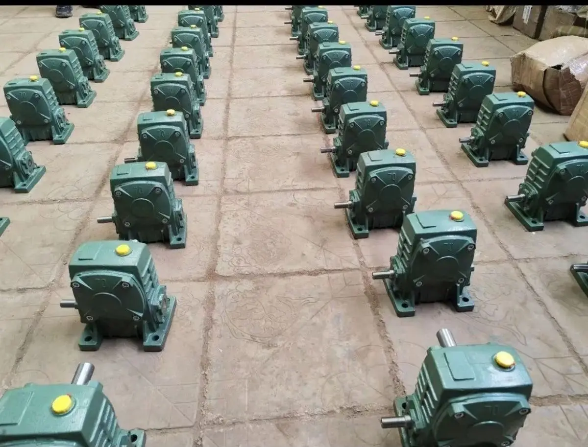 WPA, WPS, WPO, WPX, 60 tipos, reductor de engranajes helicoidales Engranaje helicoidal y reductor de engranajes helicoidales Carcasa de hierro Caja de cambios de tornillo sin fin pequeño Ratios de velocidad o