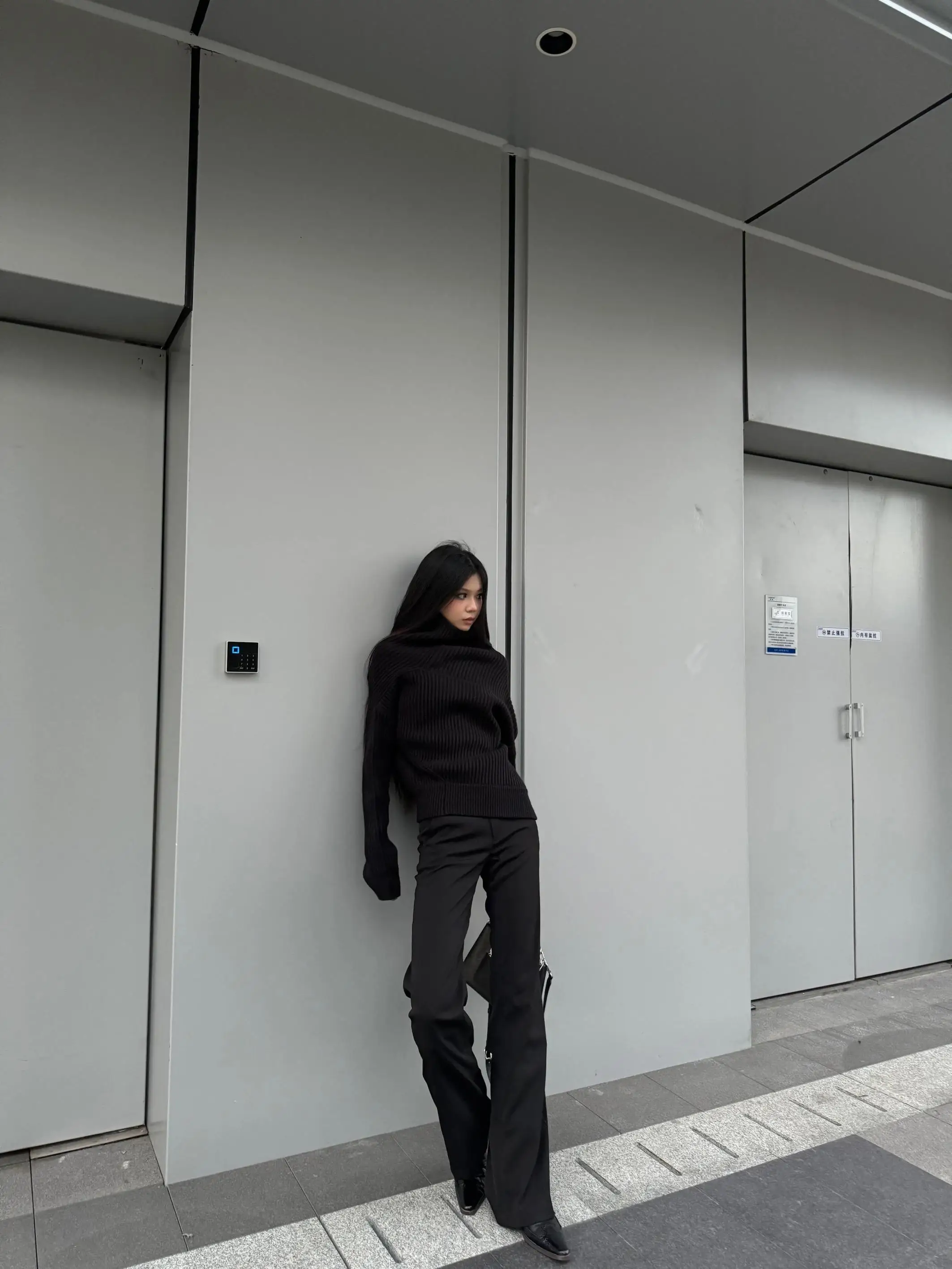 المرأة السوداء القوطية البلوز سترة Harajuku الجمالية Y2k طويلة الأكمام الياقة المدورة محبوك البلوزات خمر 2000s الملابس الخريف