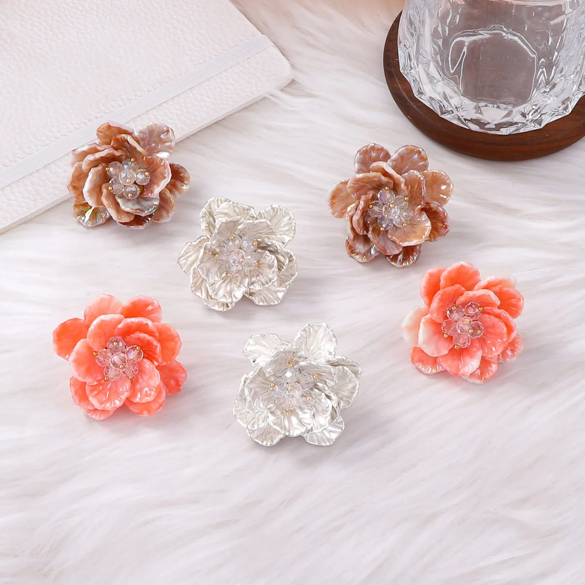Temperament fashion exaggerated acrylic three-dimensional flower stud earrings trend dopamine color gradual change earrings