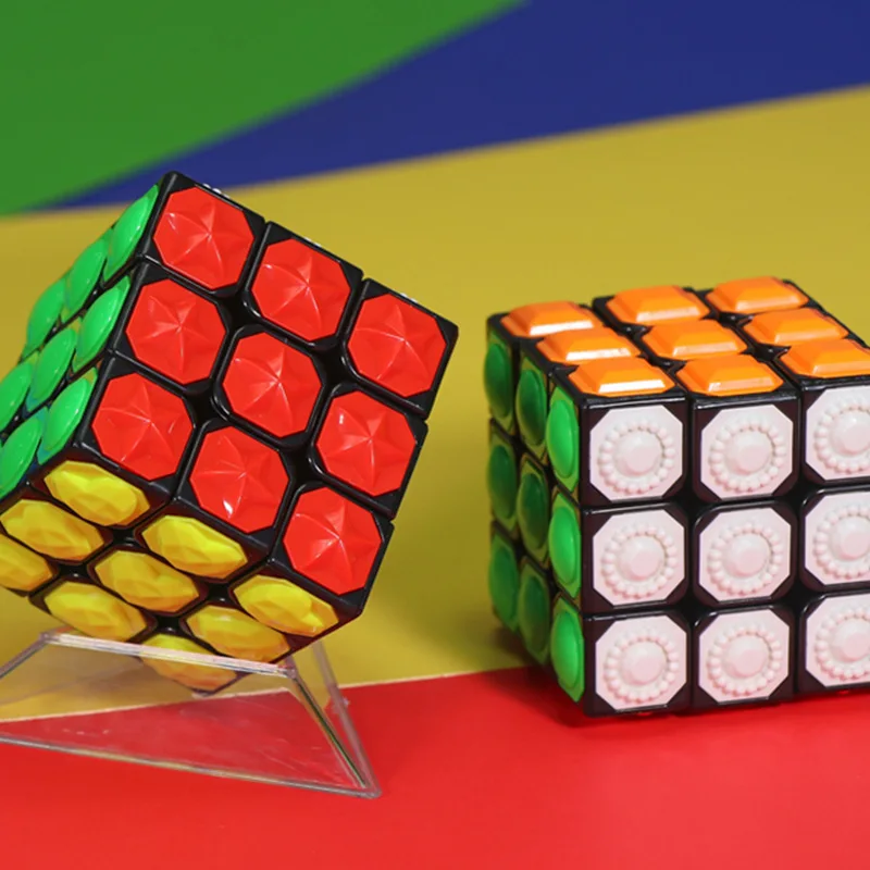 

Yong Jun Blind 3x3x3 Magic Cube Toys for The Visually Impaired Touch Blind Weak Color Bump Touch 3D Relief Shape Cube