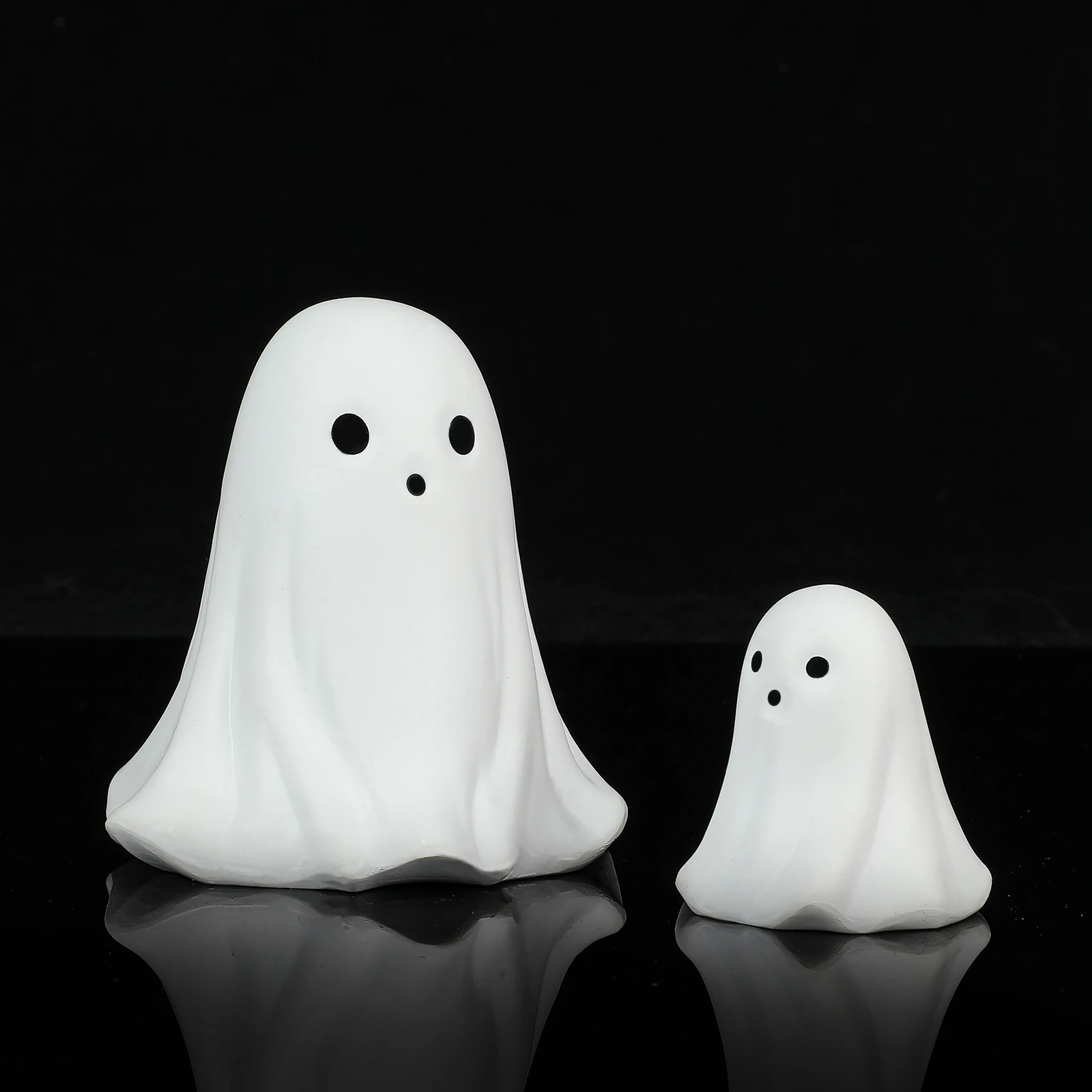 2 Pcs Halloween Decor Indoor-Ghost in Abs Resin Cloche-Cute Ghost for HomeTabletop Party Decor  Holiday Decorations outdoor
