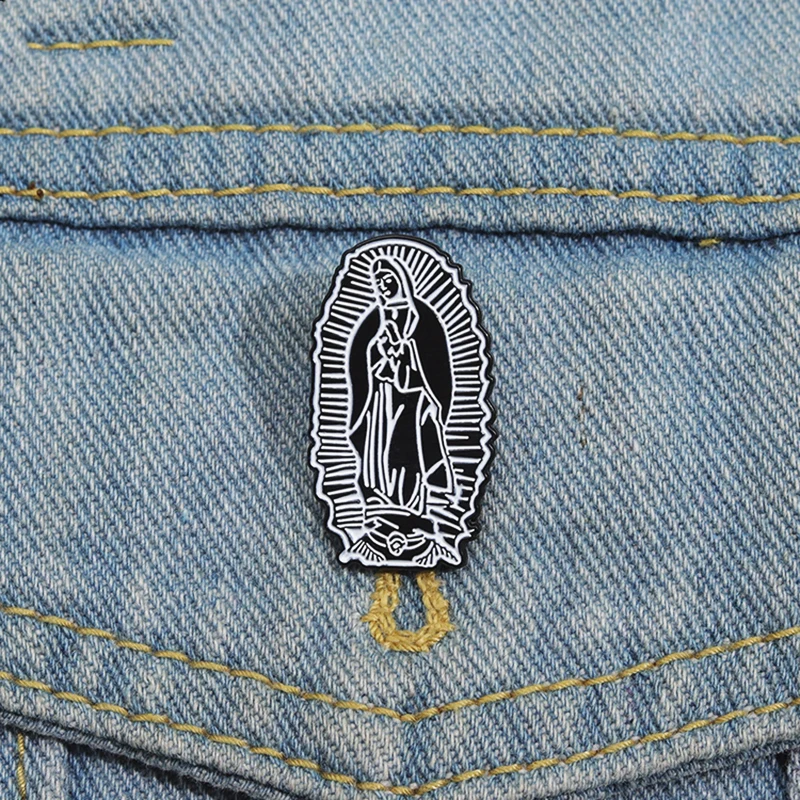 Brooch Custom Art vintage Sculpture Pines Lapel Badges Jewelry Gift for Friends Our Lady of Guadalupe Enamel