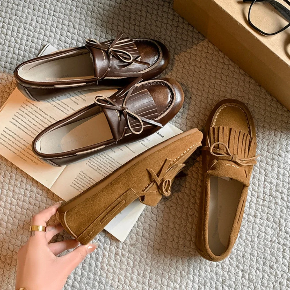 

Весенне-летние замшевые женские туфли на плоской подошве с круглым носком и кисточками, походная обувь для женщин, повседневная обувь, мокасины-gommino