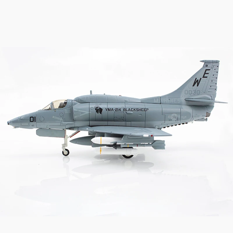 

Die cast US Navy A-4M fighter jet 1:72 alloy and plastic model series commemorative men's gift