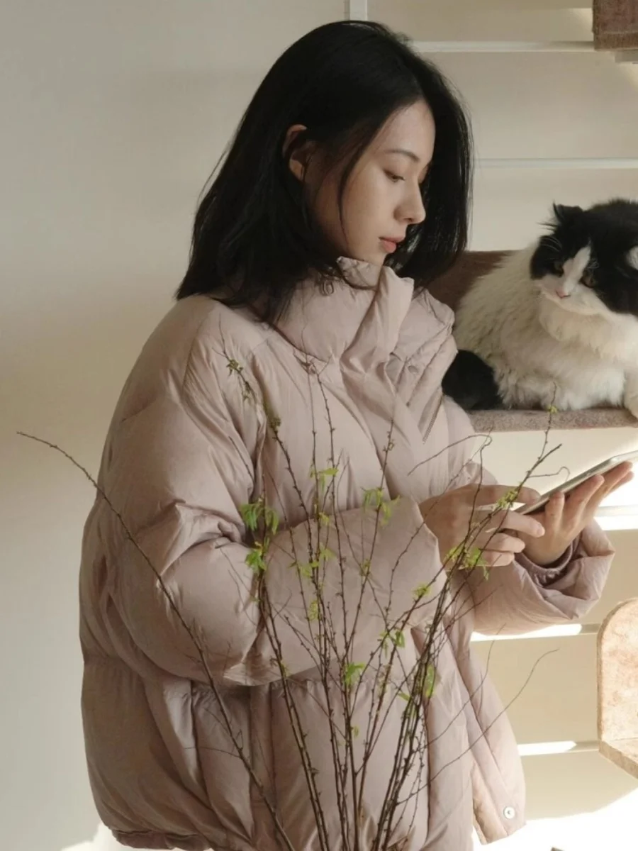 ROUJE KEFSS 2023 Chaqueta corta de invierno para mujer, cuello alto, 90 plumas de pato blanco, ropa exterior juvenil de manga...