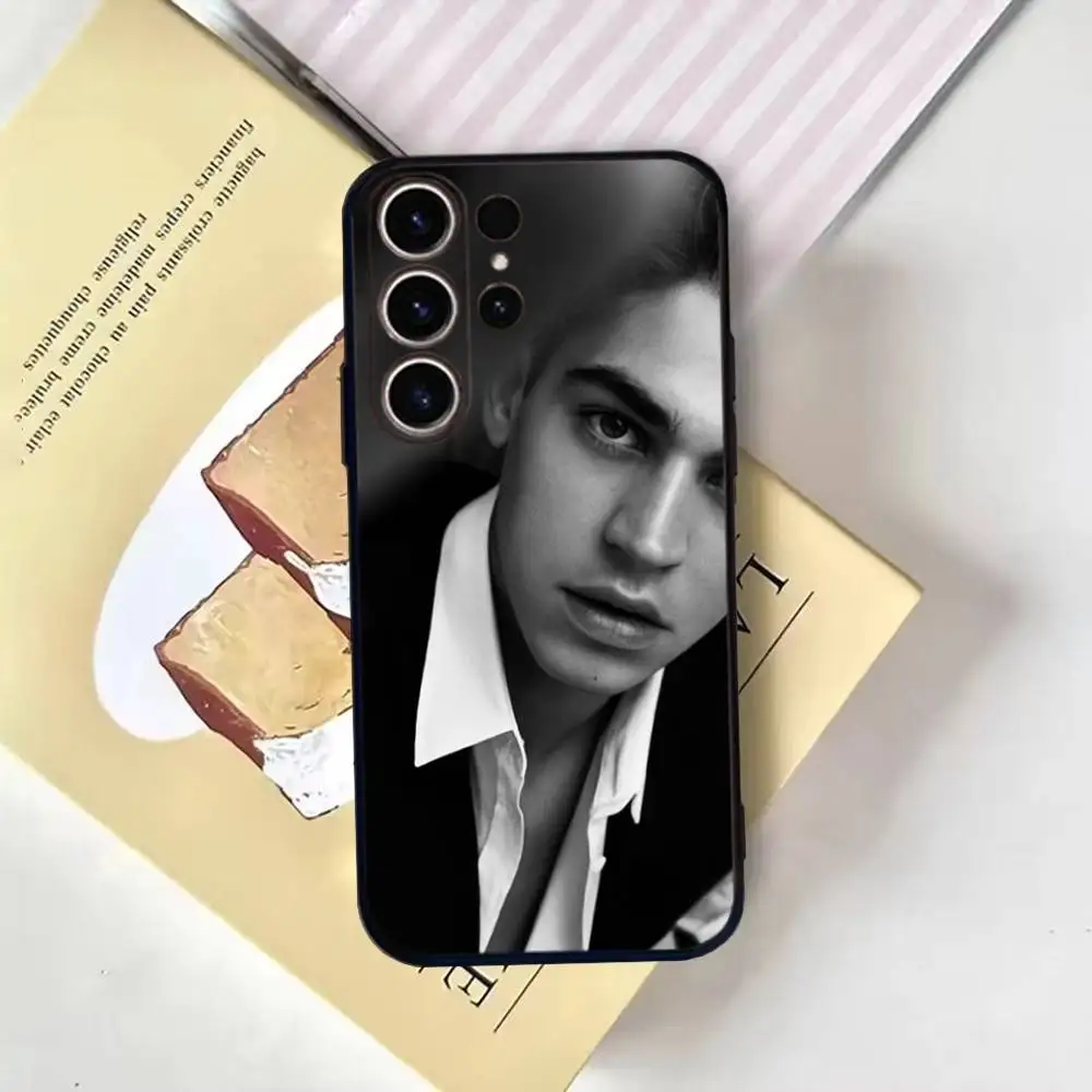 Hero Fiennes Tiffin Phone Case For SamsungS25,24,21,22,23,30,Ultra,20,Plus,Fe,Lite,Note,10,9,Soft Black Cover