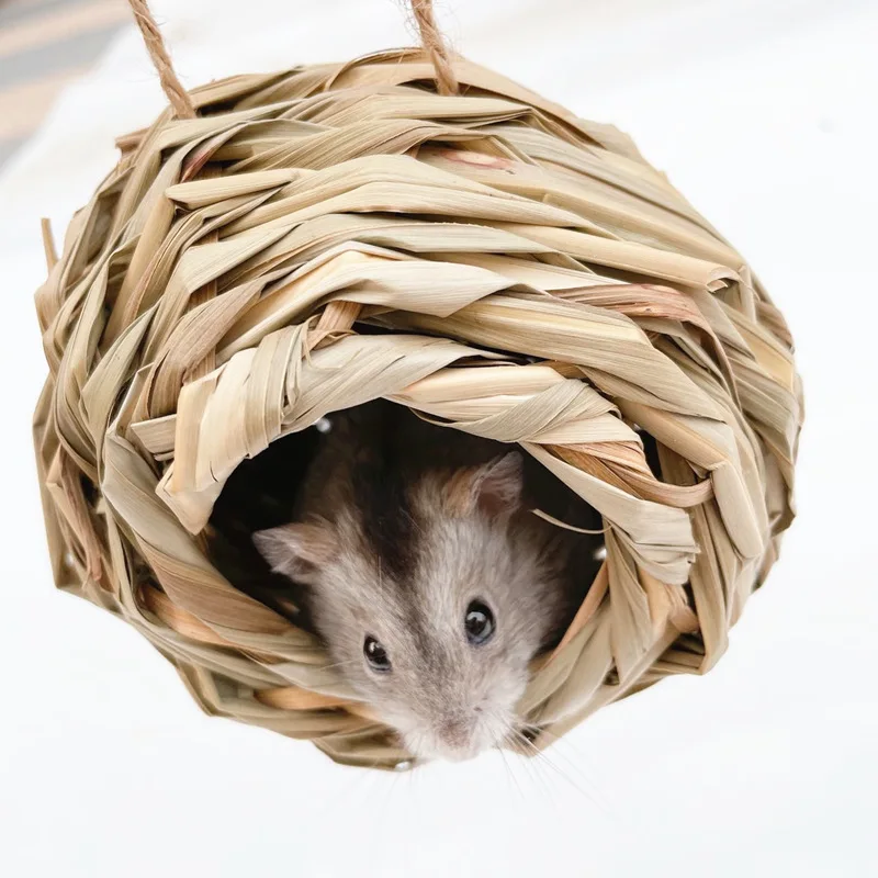 Handmade woven hamster grass nest, grass house, grass building, hamster toy tunnel, small pet grass nest, grass house
