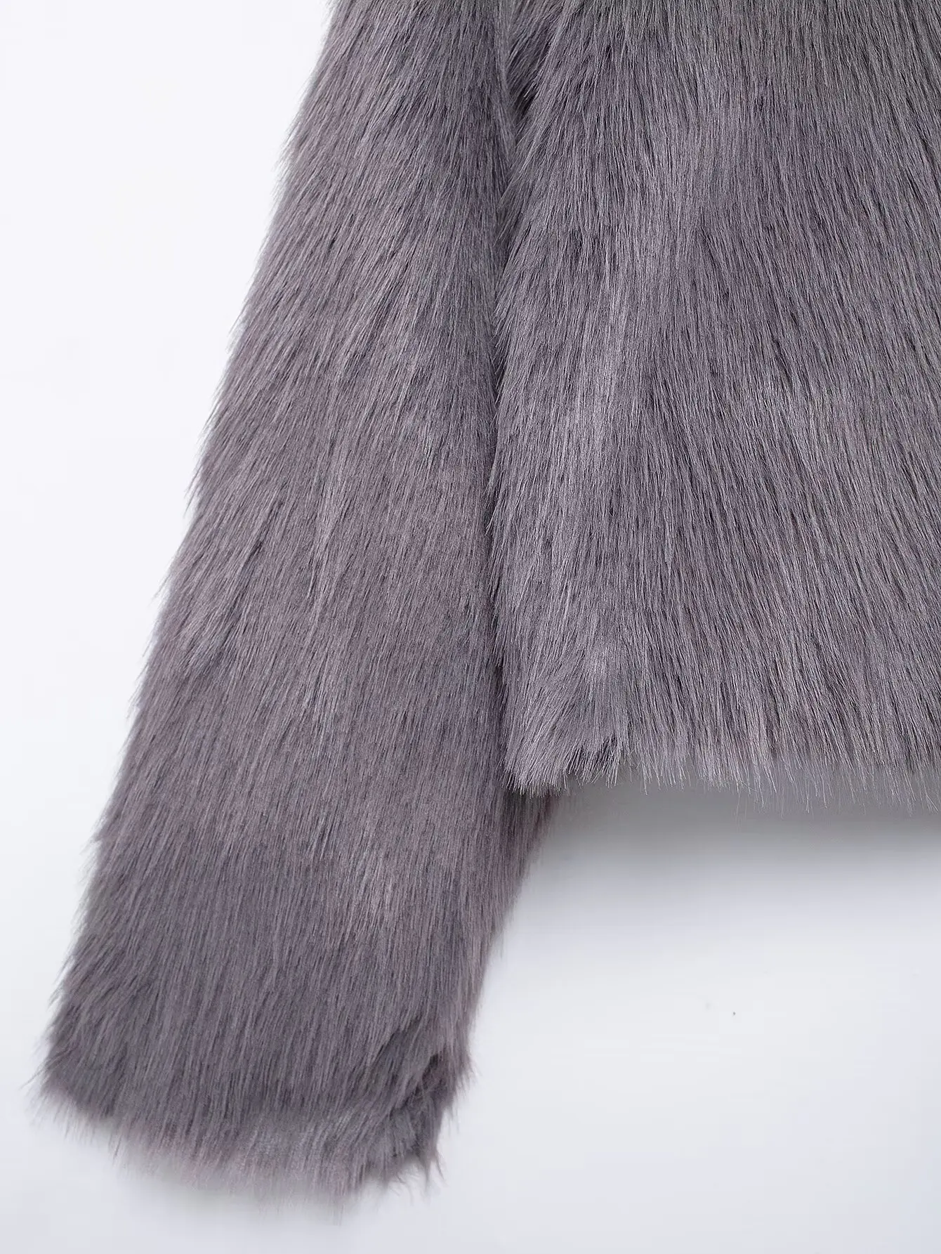 2024 ใหม่ฤดูใบไม้ร่วงและฤดูหนาวผู้หญิงหลวมFaux Fur Jacketสุภาพสตรีสีทึบรอบคอเสื้อฝ้ายด้านบน