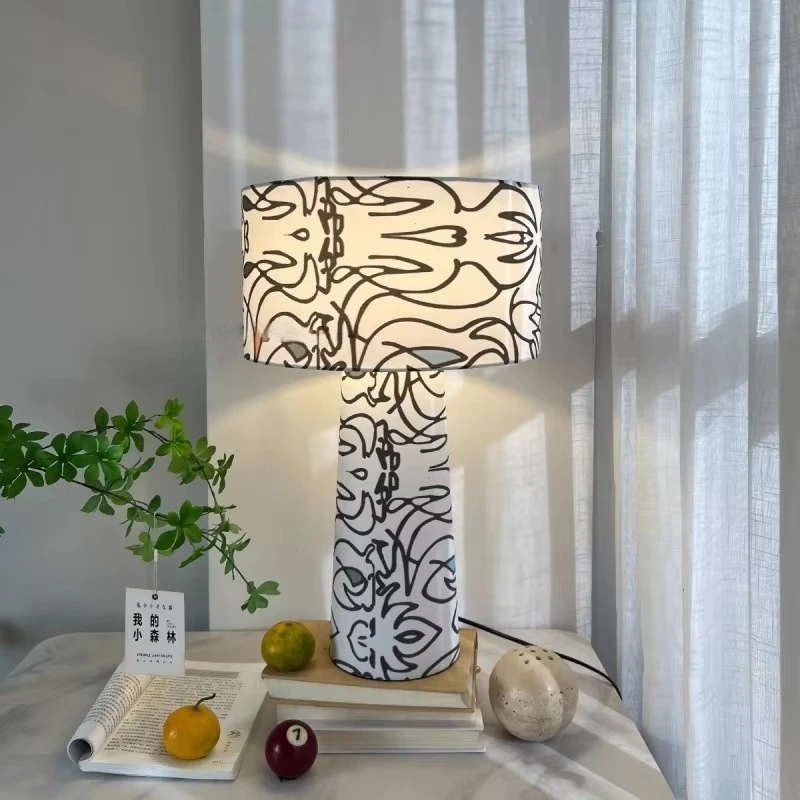 Graffiti Art Creative Designer Pattern Bedroom Bedhead Desk Lamp French Medieval High End Study Decoration Lamp