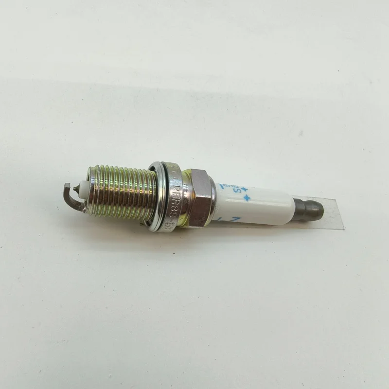 Original NGK OE 101905611G PFR8S8EG 94460 Platinum Candles For