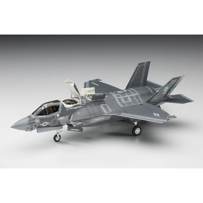 Plastic Assembly  Model Hasegawa-01576  1/72 Scale U.S F-35B Lightning II Fighter 