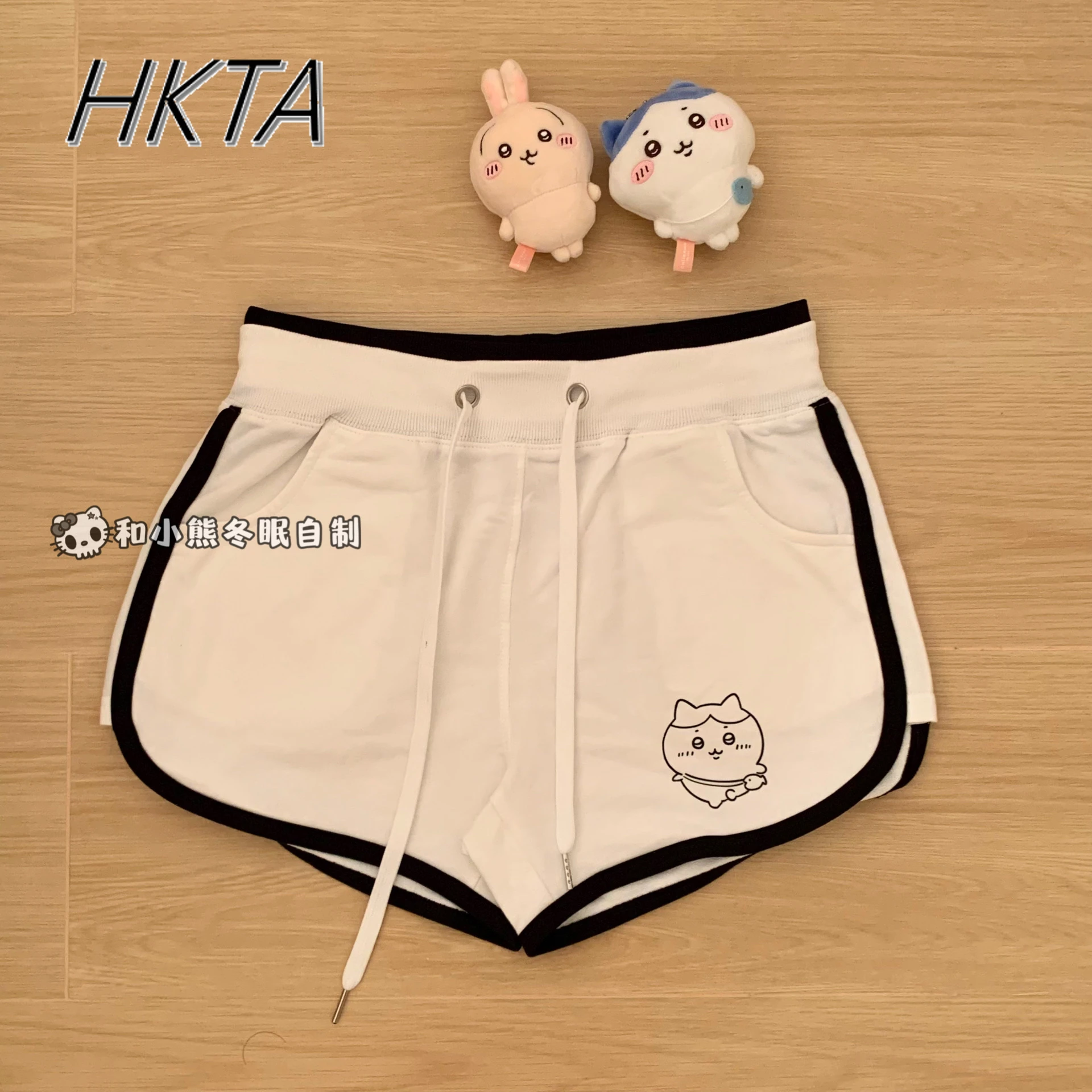 Pantaloncini casual larghi in tinta unita con stampa simpatico cartone animato giapponese Abbigliamento estivo da donna Pantaloncini sportivi con lacci versatili e sottili Pantaloni caldi