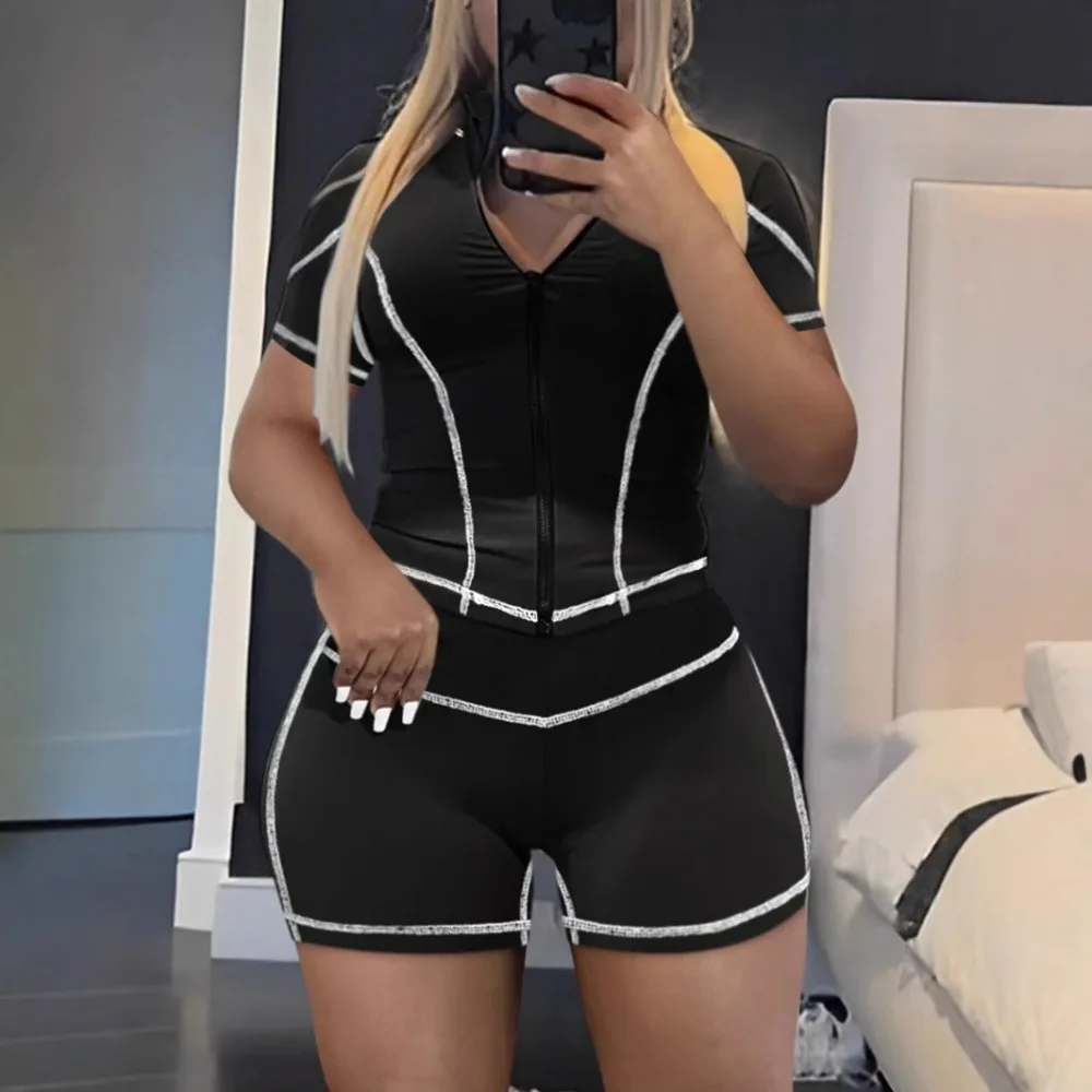 FLARORA แฟชั่นลายแพทช์เวิร์ค 2 ชิ้นชุดผู้หญิงคอกลมแขนสั้นซิปแจ็คเก็ตและกางเกงขาสั้นชุดฤดูร้อนสตรีทแทรคสูท