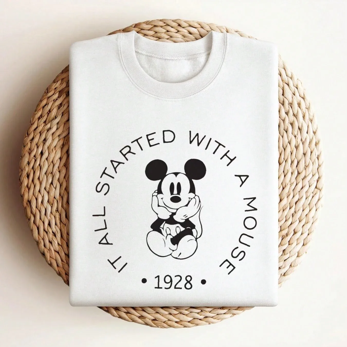 تي شيرت نسائي مطبوع عليه تي شيرت ديزني: سويت شيرت "It All Start With a Mouse"، قميص ديزني 1928، تي شيرت علوي لجميع المواسم