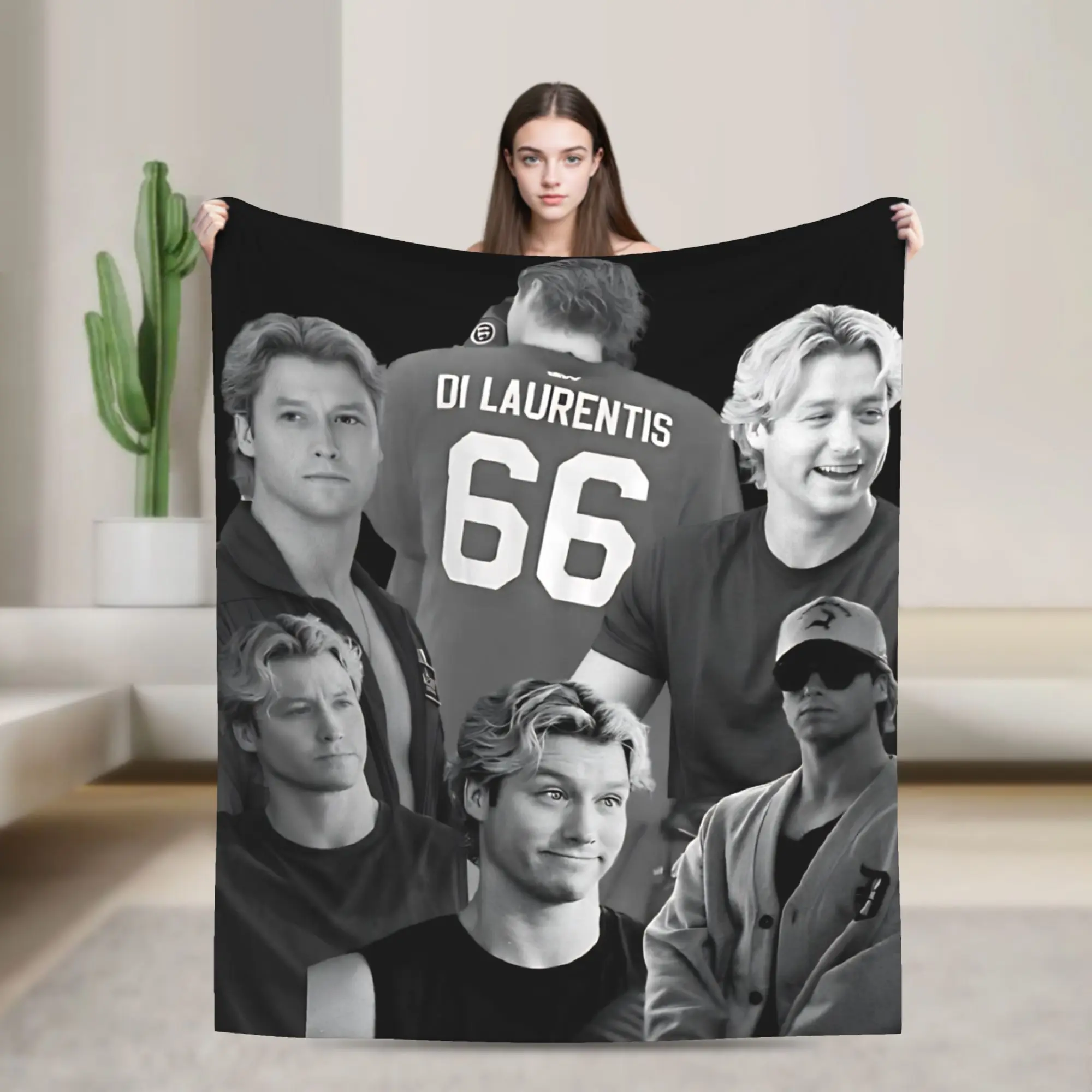 Dean Di Off Campus Blanket Flannel Summer Air Conditioning  Multi-function Soft Throw Blankets for Home Travel Rug Piece