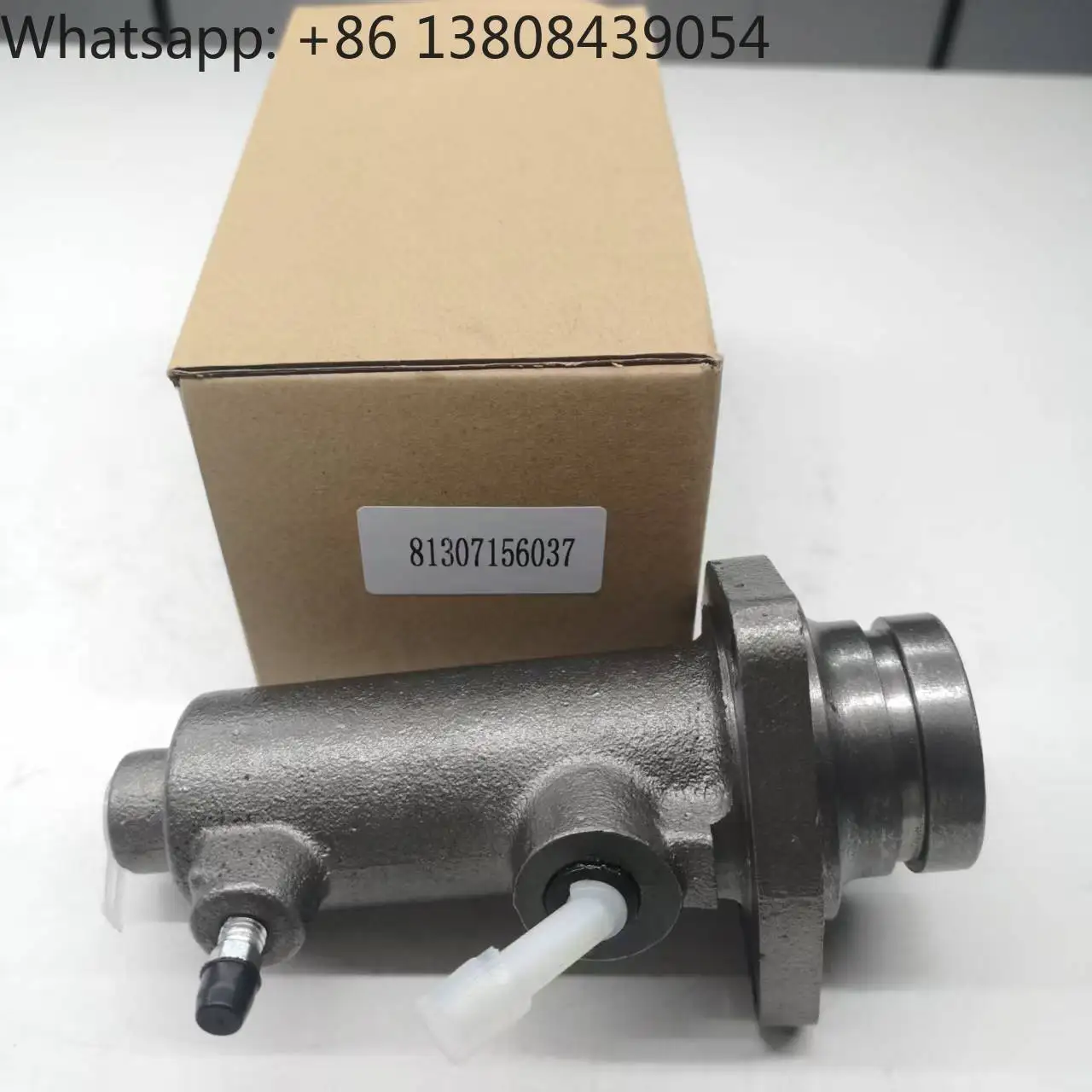 

For MAN Bus Clutch Master Cylinder 81307156037 2505616 02505616 81307156051 KG2340101