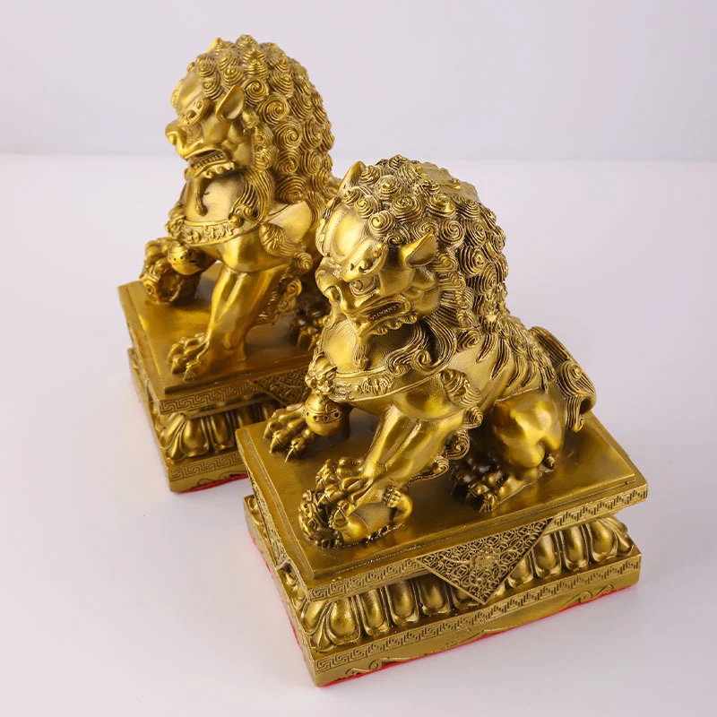 

Copper lion ornaments, a pair of Beijing lions for home and office decoration