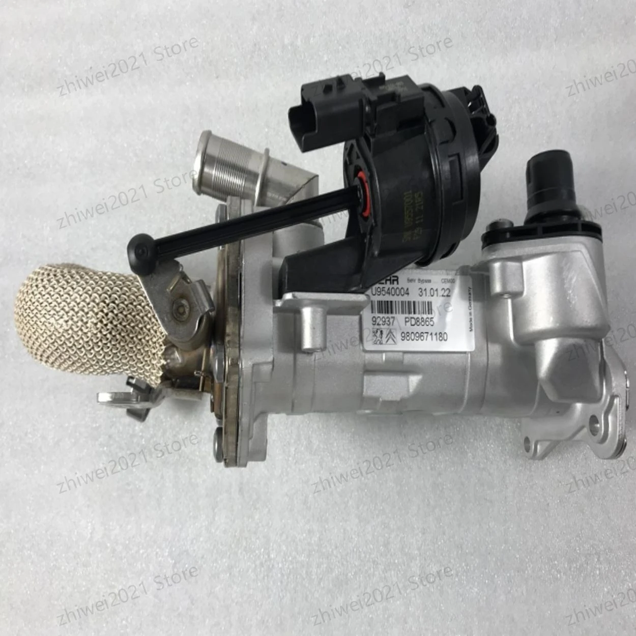 EGR Cooler for Land Rover Freelander LR2 RR Evoque Discovery Sport 2.2D Exhaust Gas Recirculation Valve Cooler C2S52516 LR057662