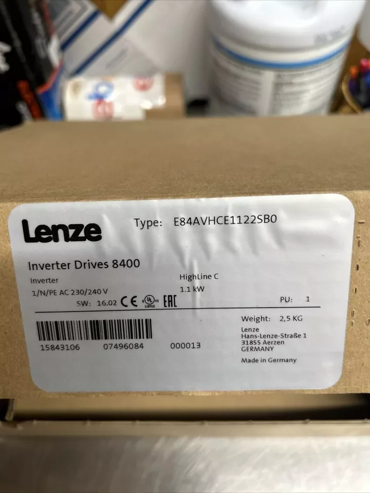 Lenze Drive E84AVHCE1122SB0 Aluminum Inverter Drives for Industrial Equipment E84AVBDE7514SX0 E84AVHCD7512SB0 E84AVHCE1122SB0