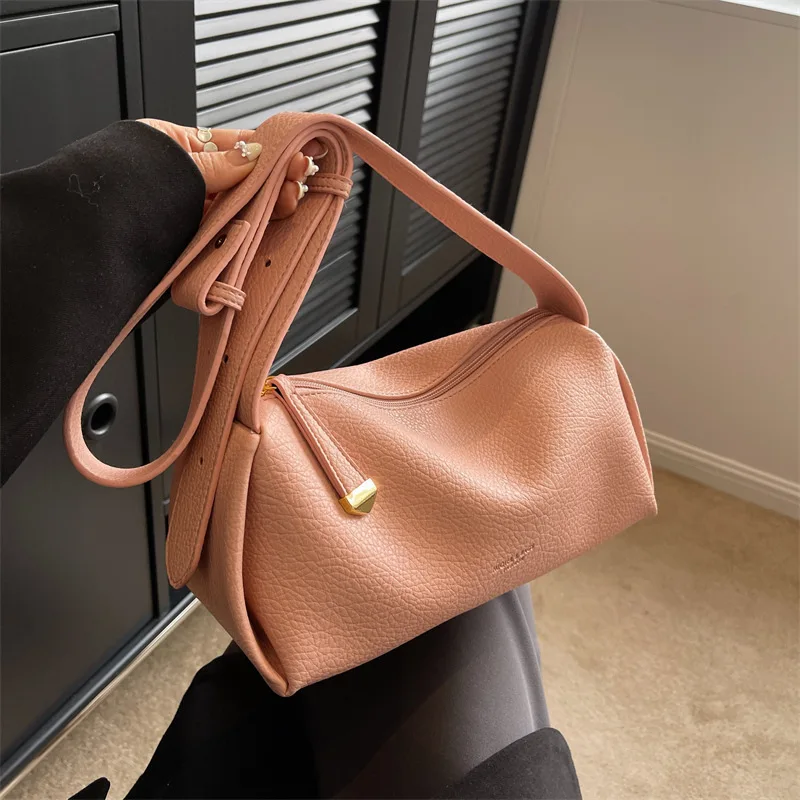 Soft Leather Texture Crossbody Bag Women\'s Pillow Square Bags 2023 New Fashion Large Capacity Wide Shoulder Strap Travel Handbag