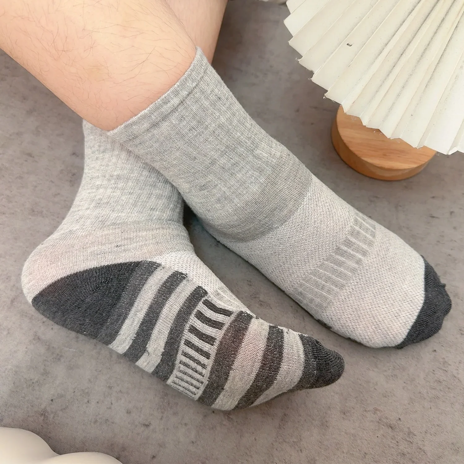 Laufsocken für Herren, feuchtigkeitsableitende Sportsocken, atmungsaktive Polyester-Wadensocken für Fitness-Training, Radfahren, Outdoor – Detail 2