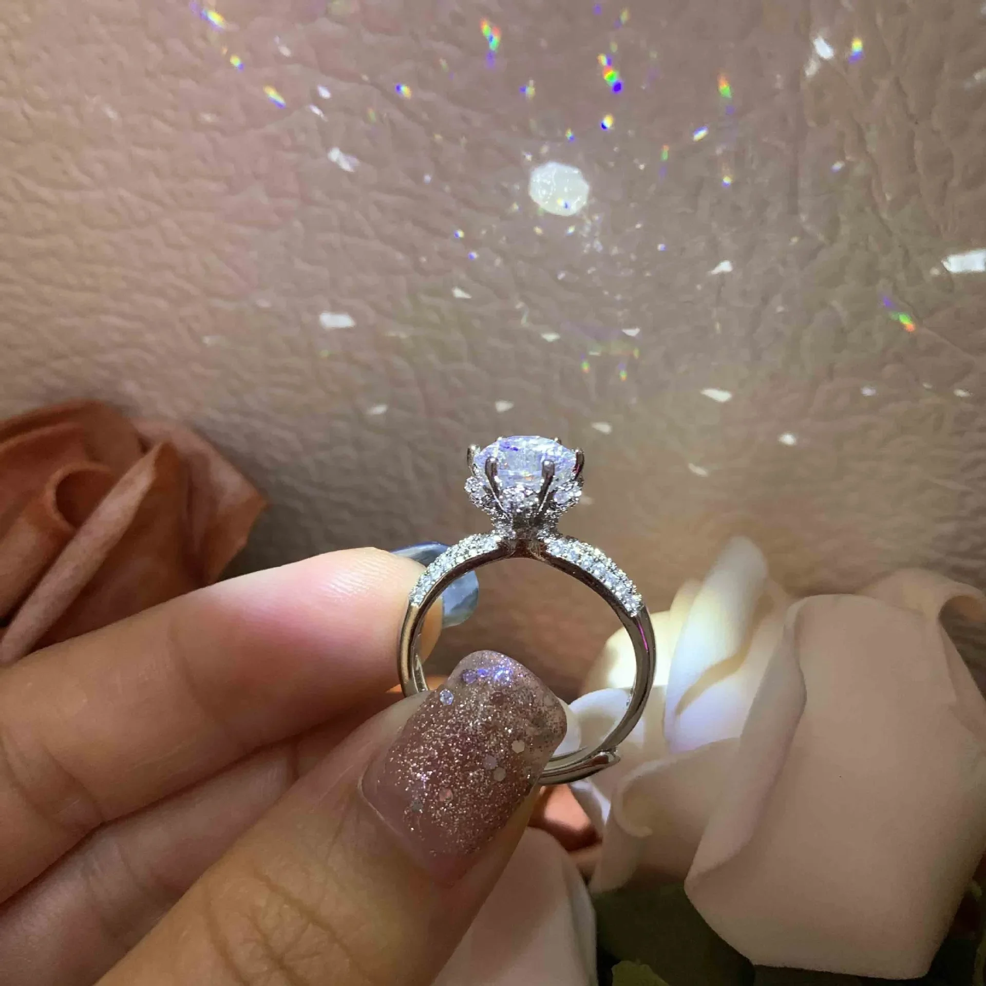 

MDL Moissanite Style Sparkle Super Sparkle Cat's Claw Wedding Band Faux D Color Moissan Gift Ring