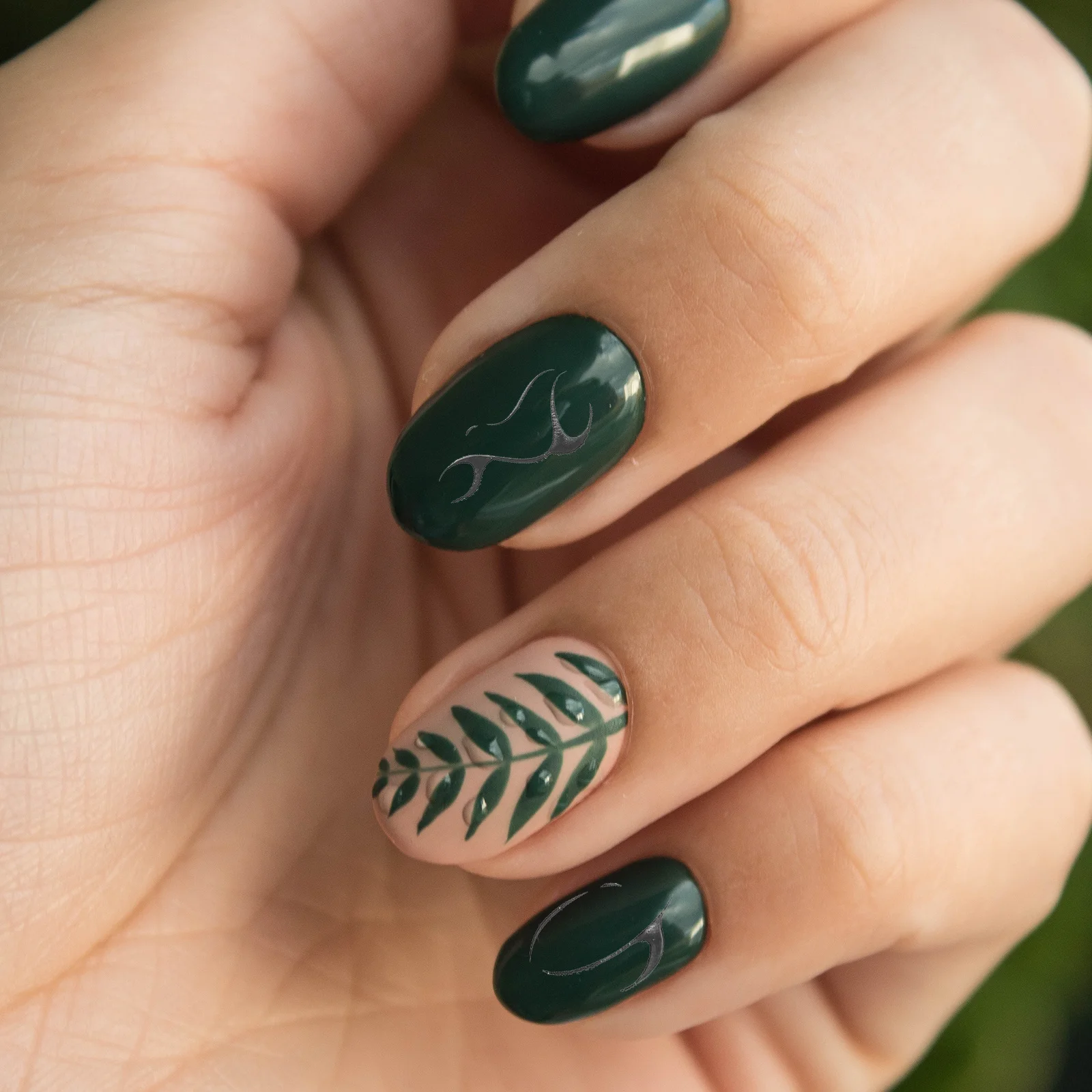 

10pcs Nail Stickers Silver Stripe Marble Wave Design Self Adhesive Manicure Decoration - 3D Holographic Nail Art Decals For