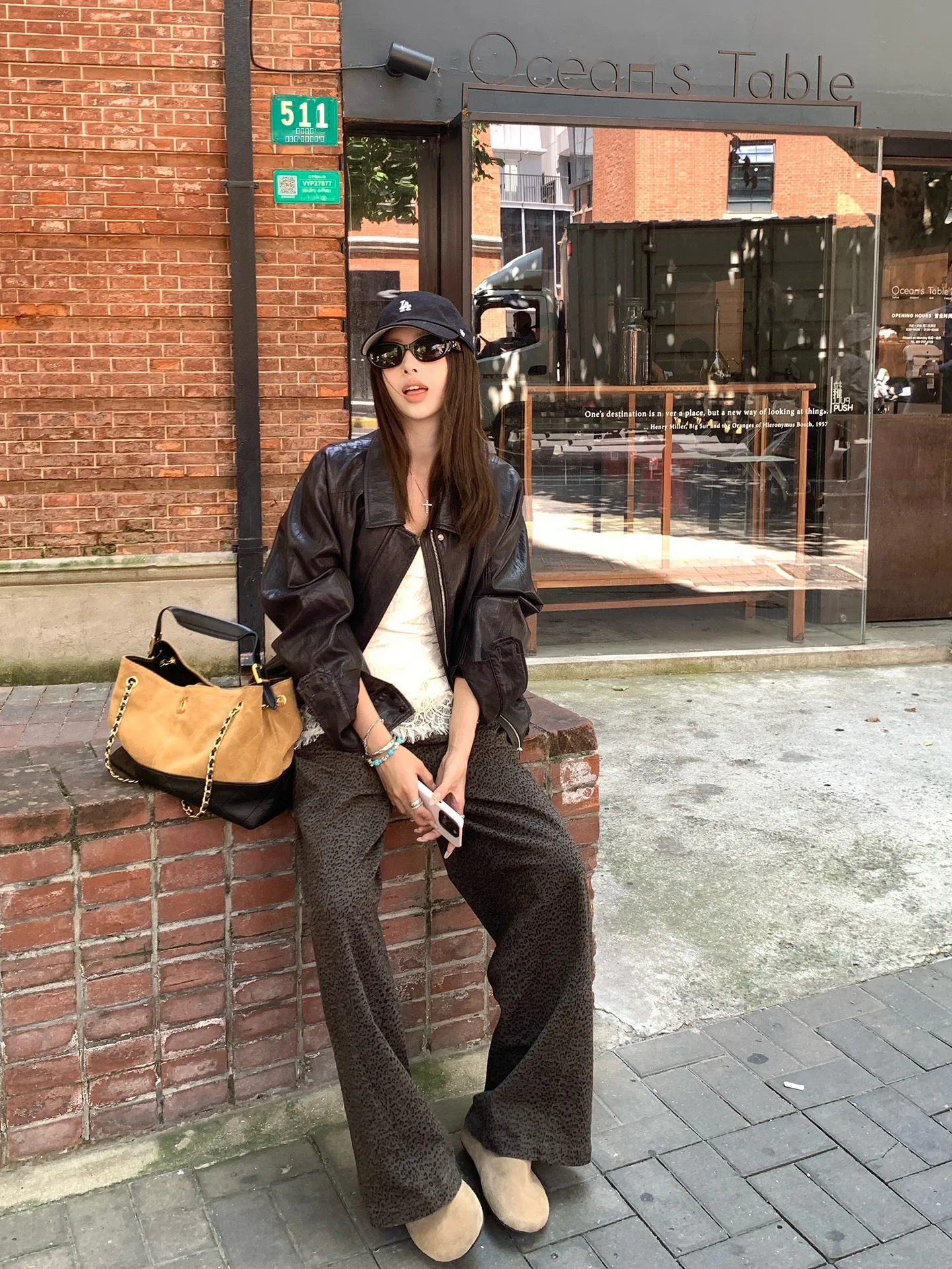 معطف نسائي من الجلد الصناعي من EKOOL بياقة عالية وتصميم نحيف وفضفاض متعدد الاستخدامات للخريف، معطف راكبي الدراجات النارية أنيق وجديد