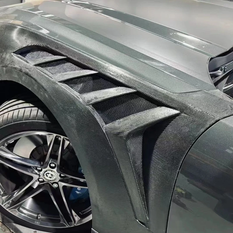 Modified carbon fiber gtd fenders out of trend seven generations
