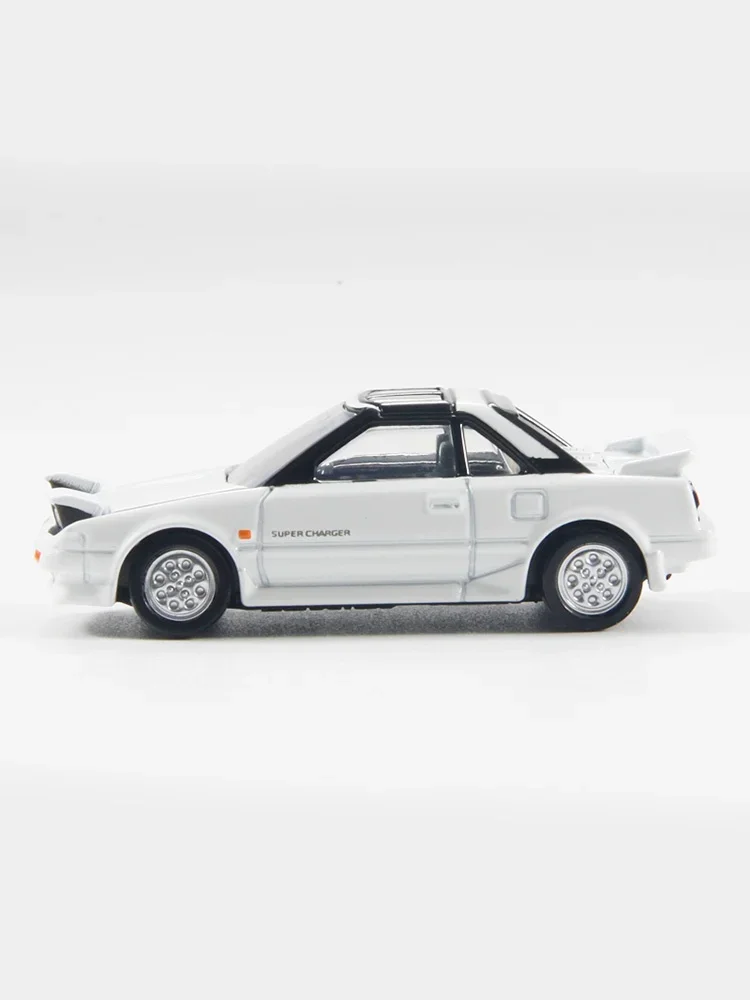 TAKARA TOMY Simulationslegierungsdruckgussautomodell Flaggschiff Black Box TP40 Toyota MR2 Sportwagen, ein Weihnachtsgeschenk für Kinder.