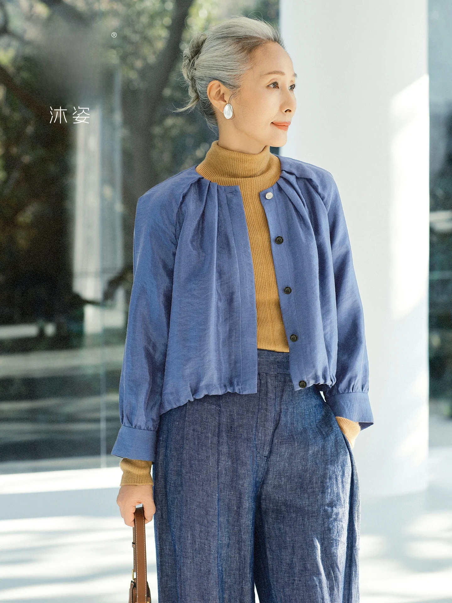 

Muzhi Women's Casual Loose Long Sleeve Shirt Thin Spring Autumn Outerwear Jacket Standard Fit Button Detail Standard Length