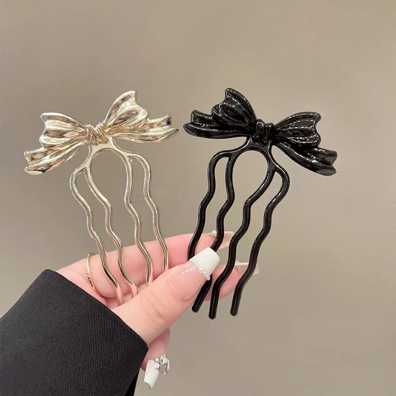 Fermaglio per capelli a farfalla cava alla moda Fermaglio per capelli a forma di U Fermaglio per capelli da donna Bastone per capelli in metallo Accessori per capelli da donna Fermaglio per capelli